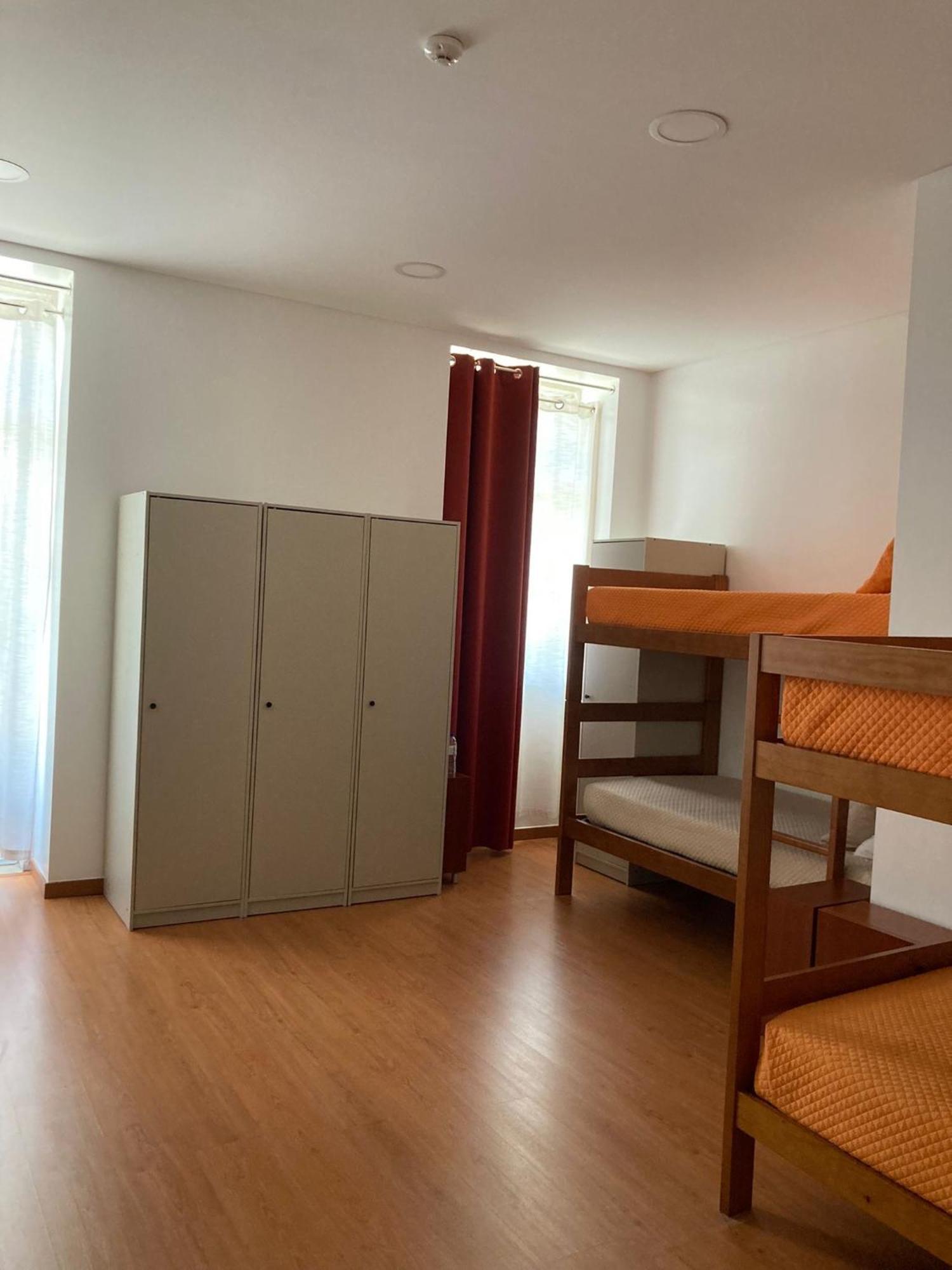 Russo'S Hostel Setúbal Eksteriør billede